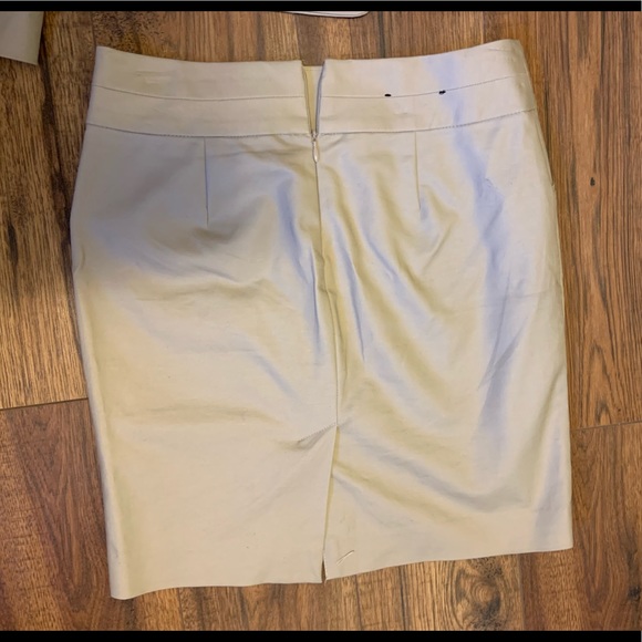 NEW Banana Republic Suit Skirt - Picture 2 of 2